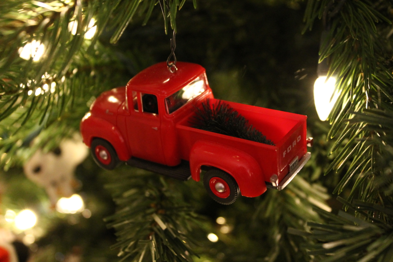 Illustration for article titled Your Awesome Christmas Ornaments
